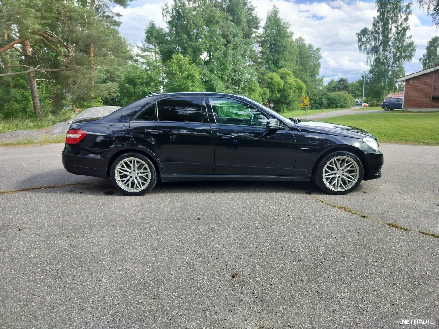 Mercedes-Benz E