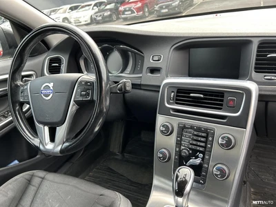 Volvo V60 D4 Momentum aut 2014, photo 8/8