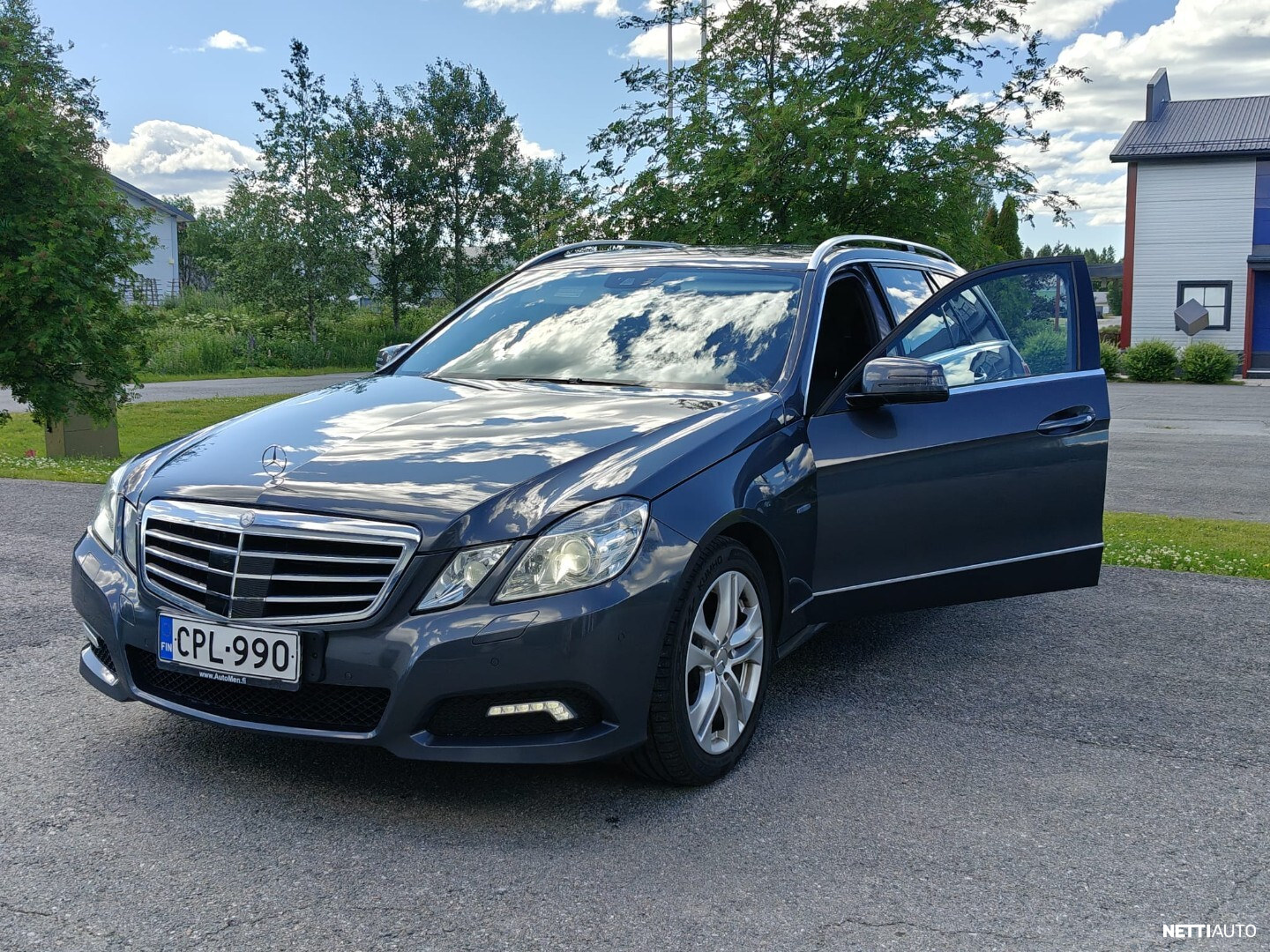 Mercedes-Benz E