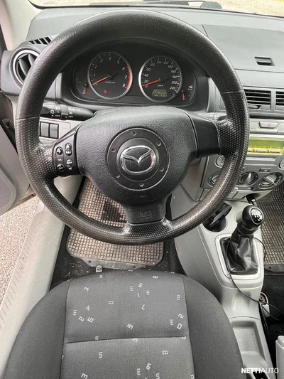 Mazda 2 2005, kuva 7/8