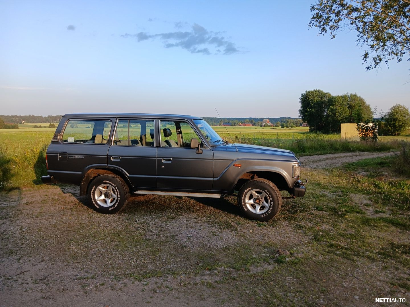 Toyota Land Cruiser 1990, photo 2/11