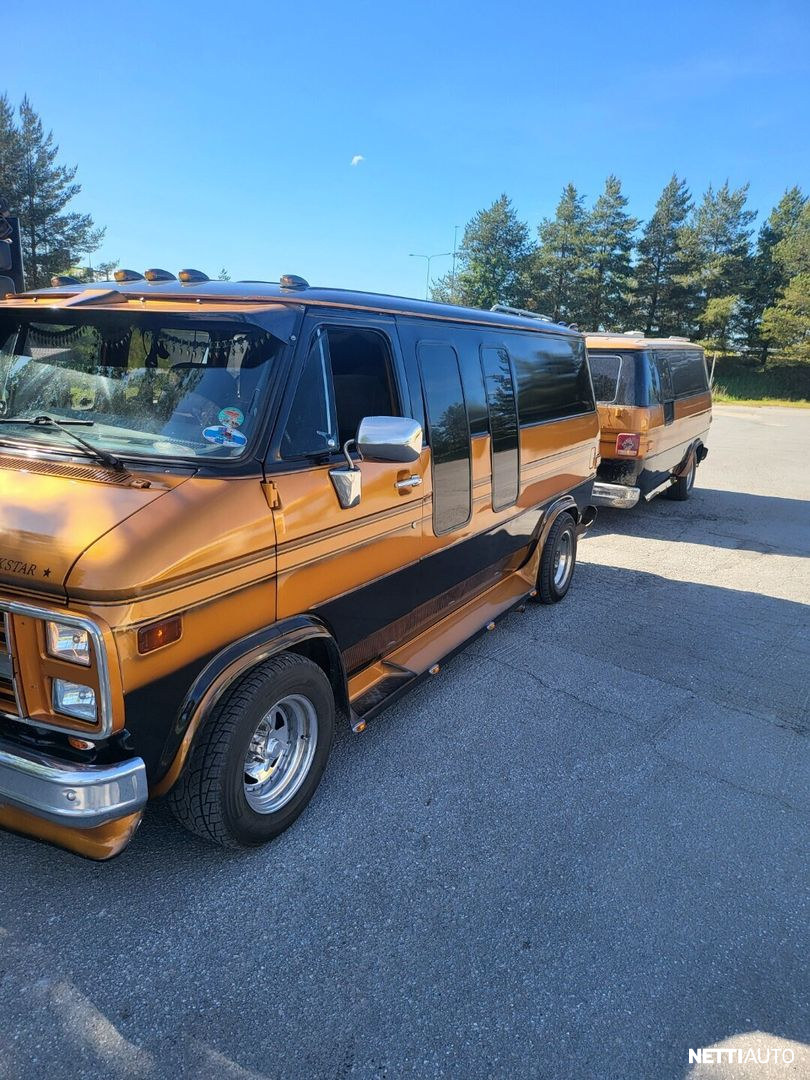 Chevrolet Chevy Van