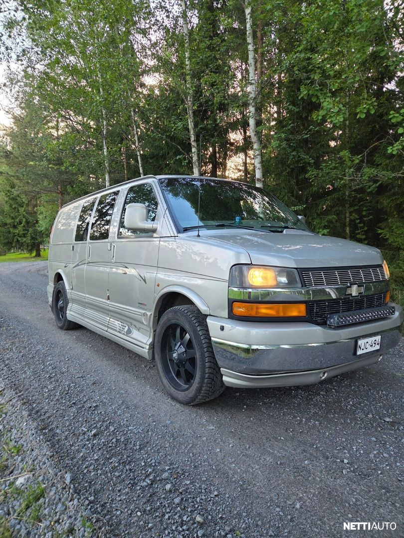 Chevrolet Express 2500