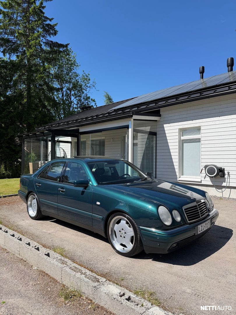 Mercedes-Benz E