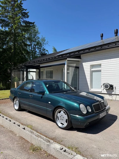 Mercedes-Benz E 200 Elegance 1998, kuva 1/13