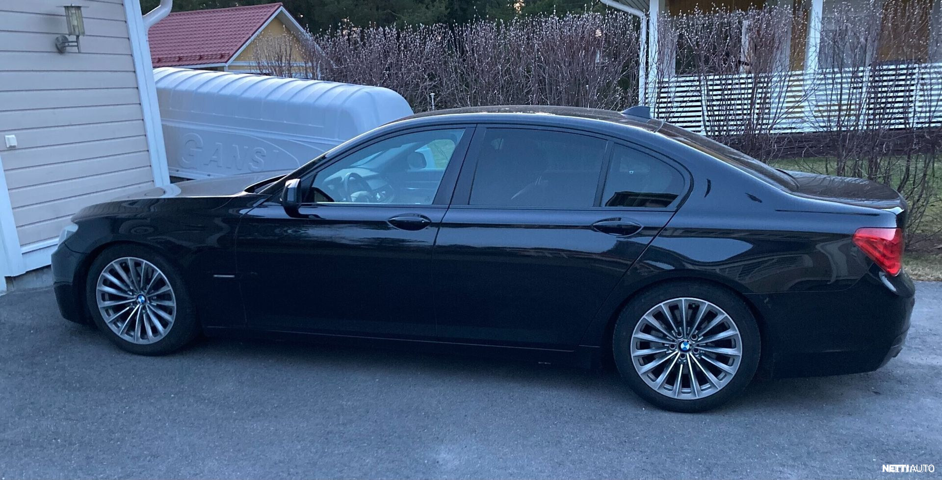 BMW 740