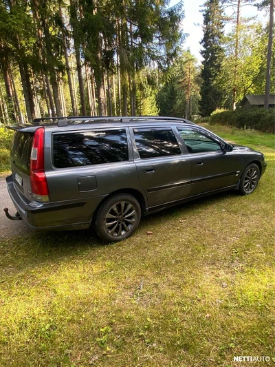 Volvo V70 D5 aut. 2003, photo 3/10
