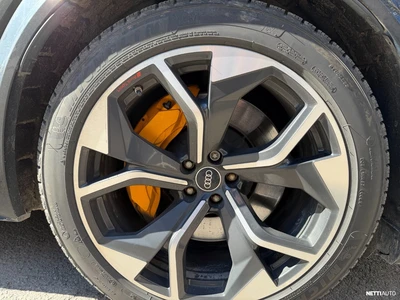 Audi e-tron 2021, photo 2/11