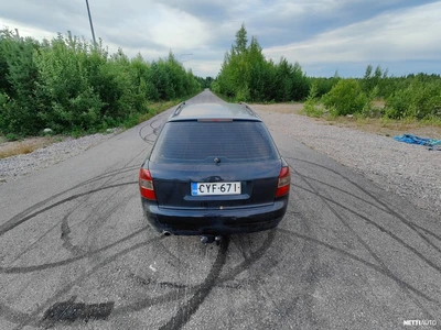 Audi A4 Vakkarillinen musta audi 2004, photo 4/15