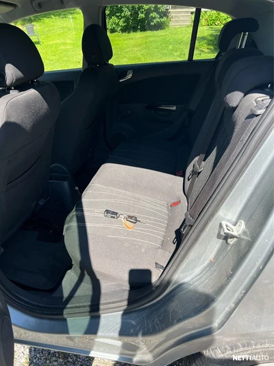 Opel Corsa 2011, photo 5/8