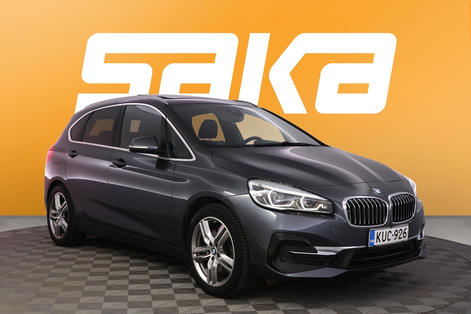 BMW 225