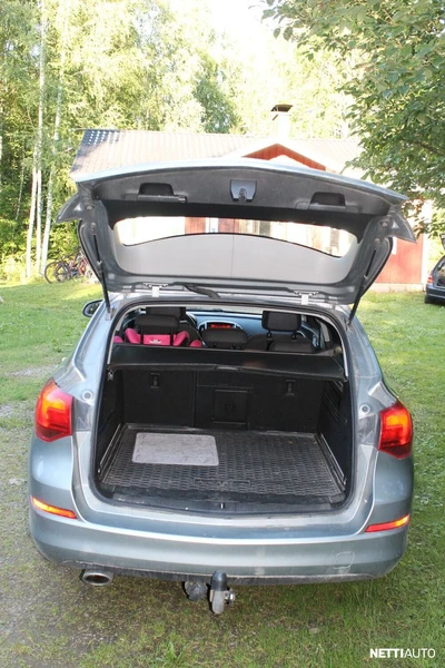 Opel Astra 2012, kuva 4/10