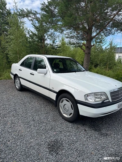 Mercedes-Benz C 220 1996, photo 2/16