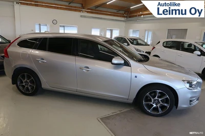 Volvo V60 2015, photo 3/19
