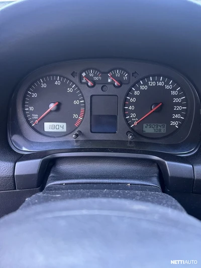 Volkswagen Golf 1,8 GTI Turbo 110 kW 5d 2003, photo 6/17