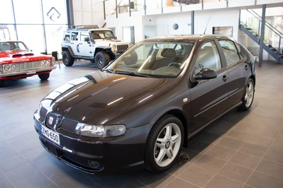 Seat Leon 4D LEON HATCHBACK 1.8T-1M/251 2004, kuva 3/10