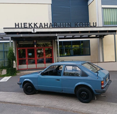 Opel Kadett 1982, kuva 1/5