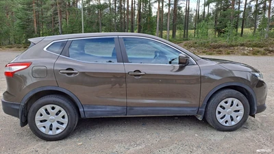 Nissan Qashqai DIG-T 115 Visia 2WD 6M/T 2015, kuva 4/14