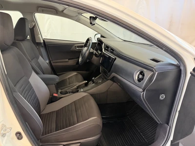 Toyota Auris 2018, photo 7/10