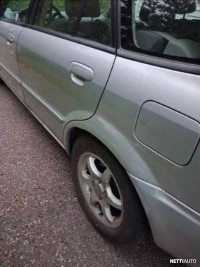 Mazda 323F Löytö 2001, kuva 4/39