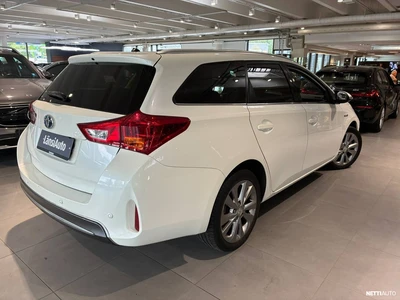 Toyota Auris 2014, kuva 6/9