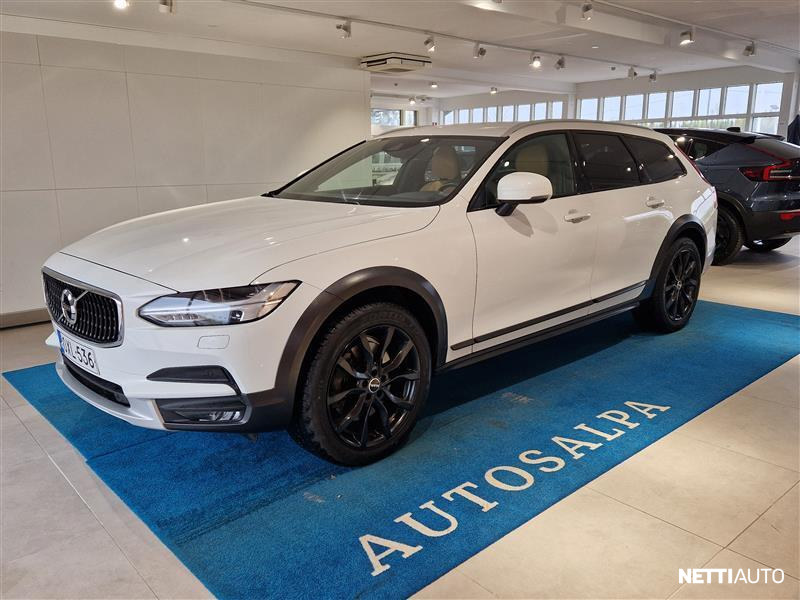 Volvo V90 Cross Country