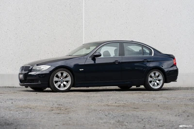 BMW 325 325i 2010, photo 6/19
