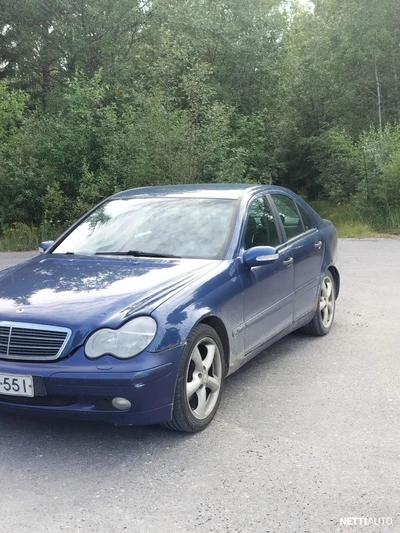 Mercedes-Benz 220 2001, kuva 3/8