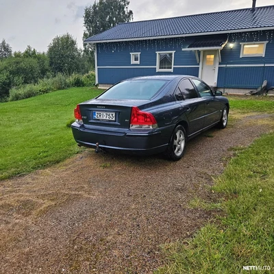 Volvo S60 2006, photo 2/6