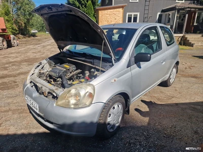 Toyota Yaris 2000, photo 1/6