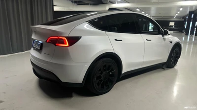 Tesla Model Y 2022, kuva 5/10