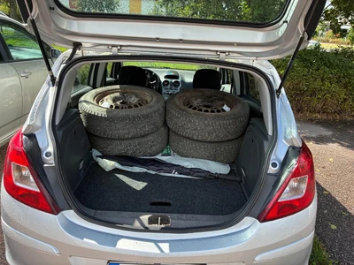 Opel Corsa 2009, kuva 4/11