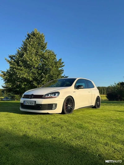 Volkswagen Golf 2010, photo 1/16