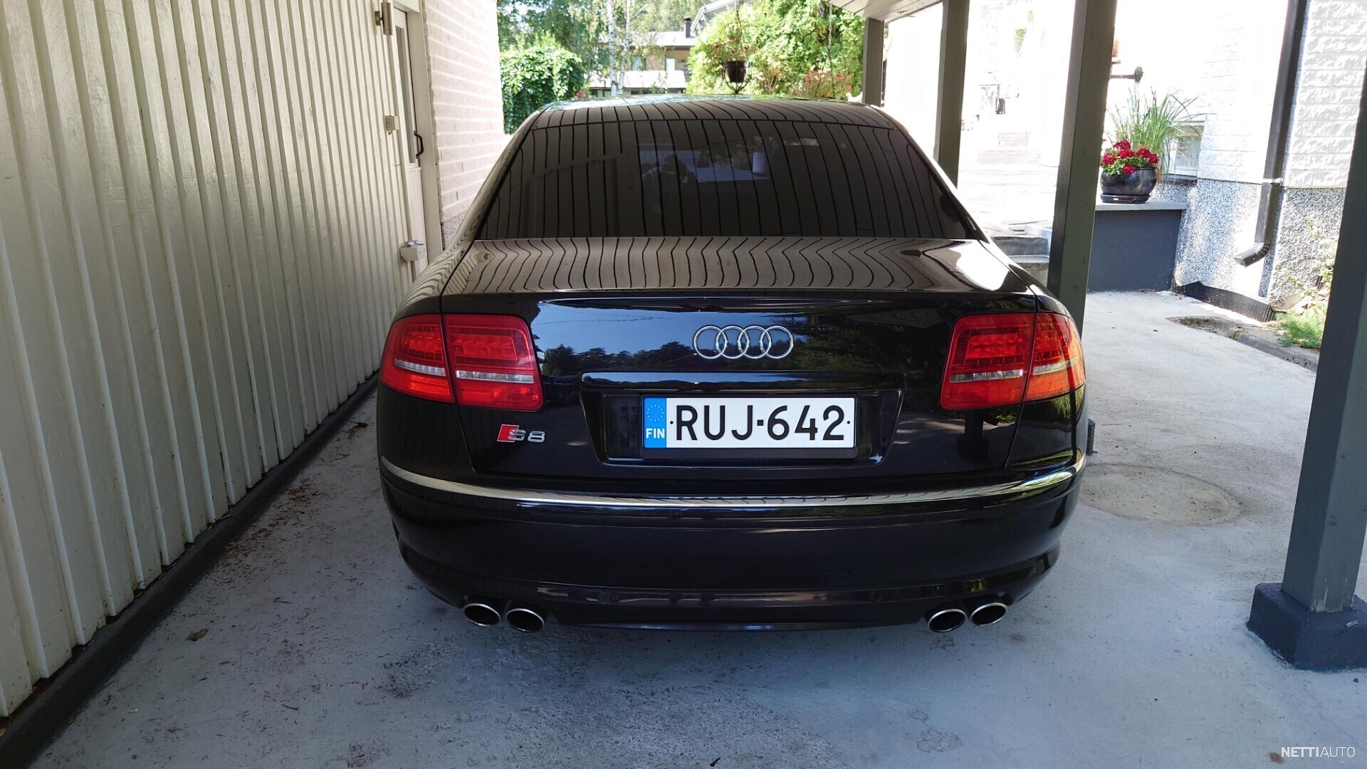 Audi S8