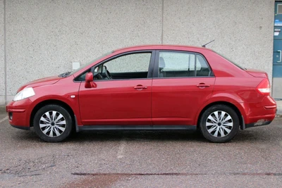 Nissan Tiida Sedan 1,6 Visia 2009, kuva 6/19