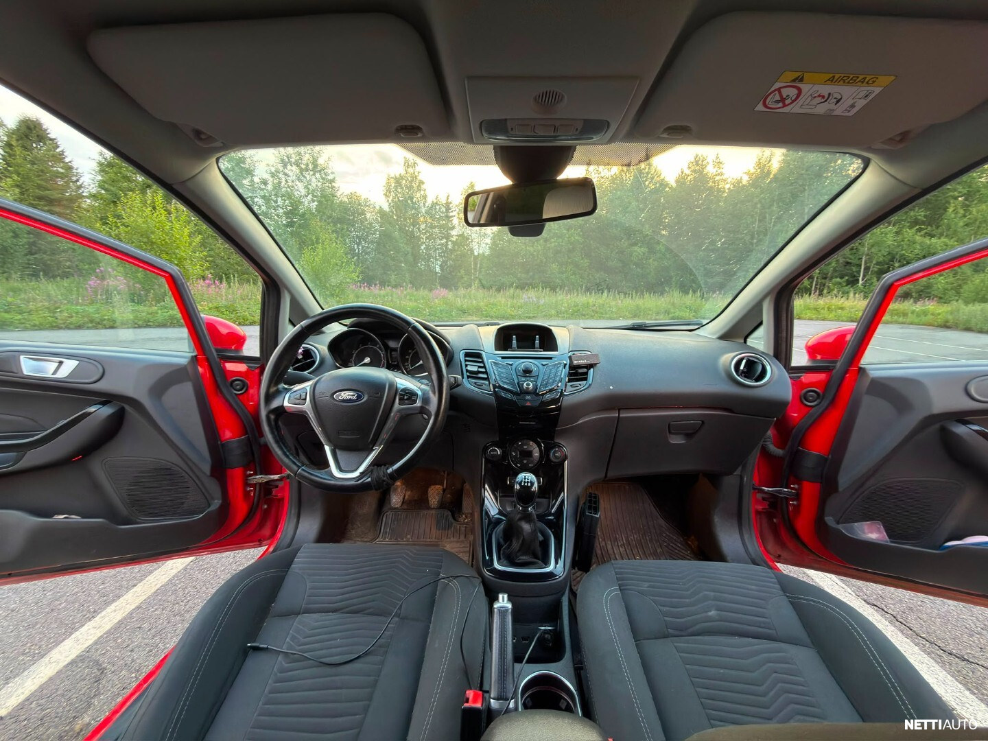 Ford Fiesta 2015, photo 7/22
