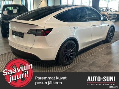 Tesla Model Y Performance 2023, photo 4/7