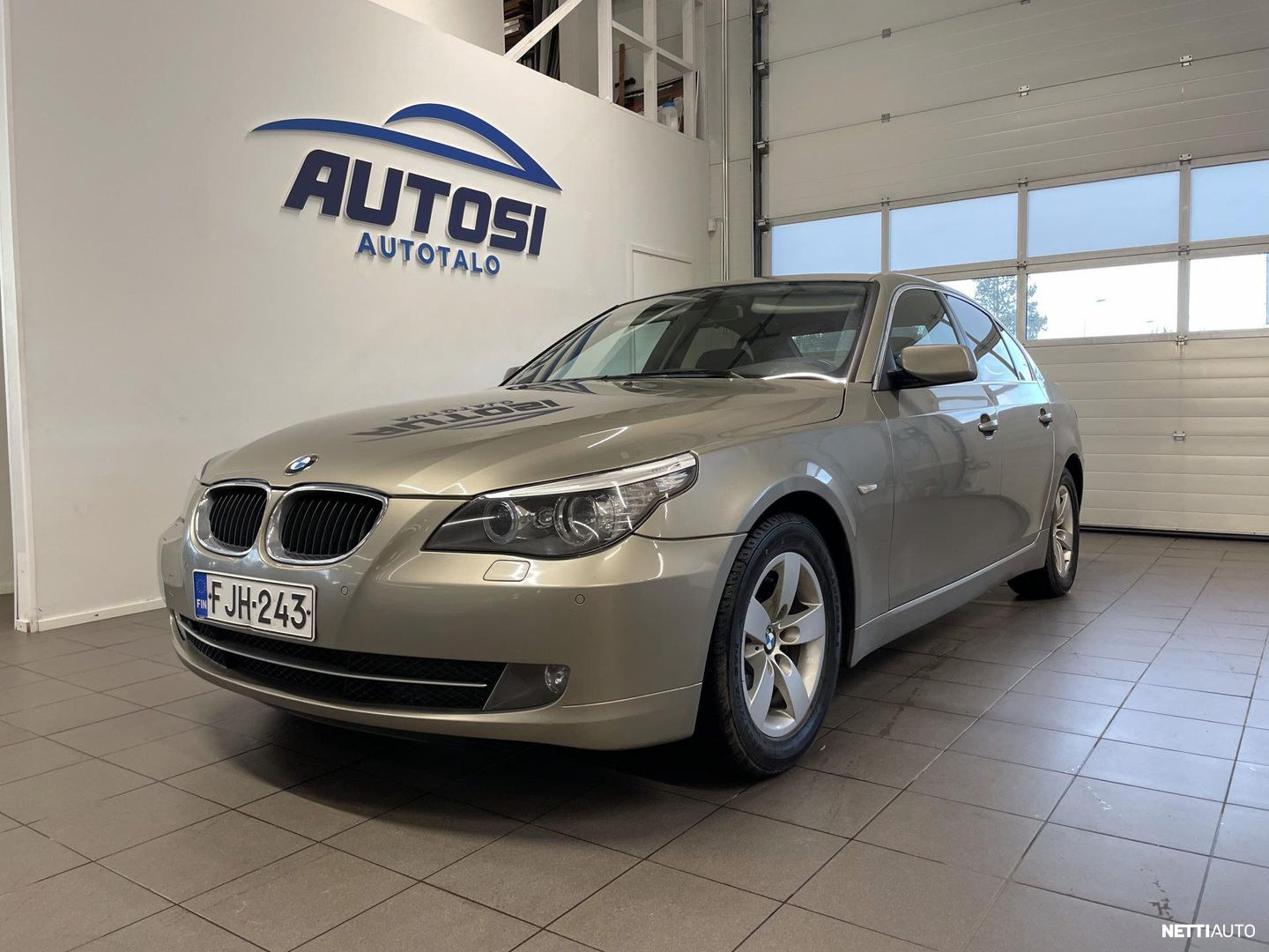 BMW 520