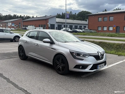 Renault Megane 2016, photo 3/27