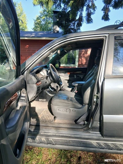 Toyota Land Cruiser 2005, photo 5/10