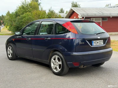 Ford Focus 2002, photo 3/13