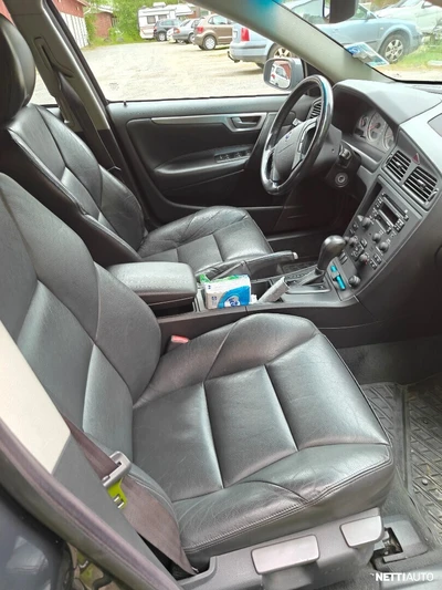Volvo V70 2004, kuva 3/14