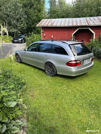 Mercedes-Benz E 2003, kuva 5/6