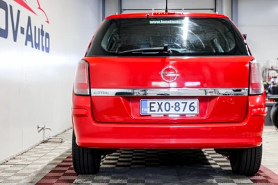 Opel Astra 1,6 Twinport Caravan Enjoy 2005, kuva 6/20
