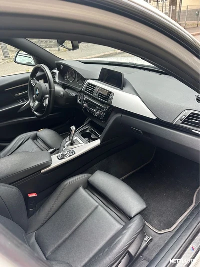 BMW 330 2017, photo 5/9