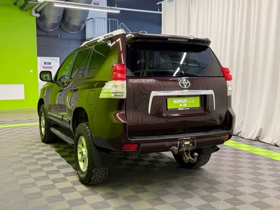 Toyota Land Cruiser 2011, photo 6/19