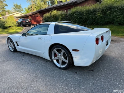 Chevrolet Corvette 1998, kuva 1/10