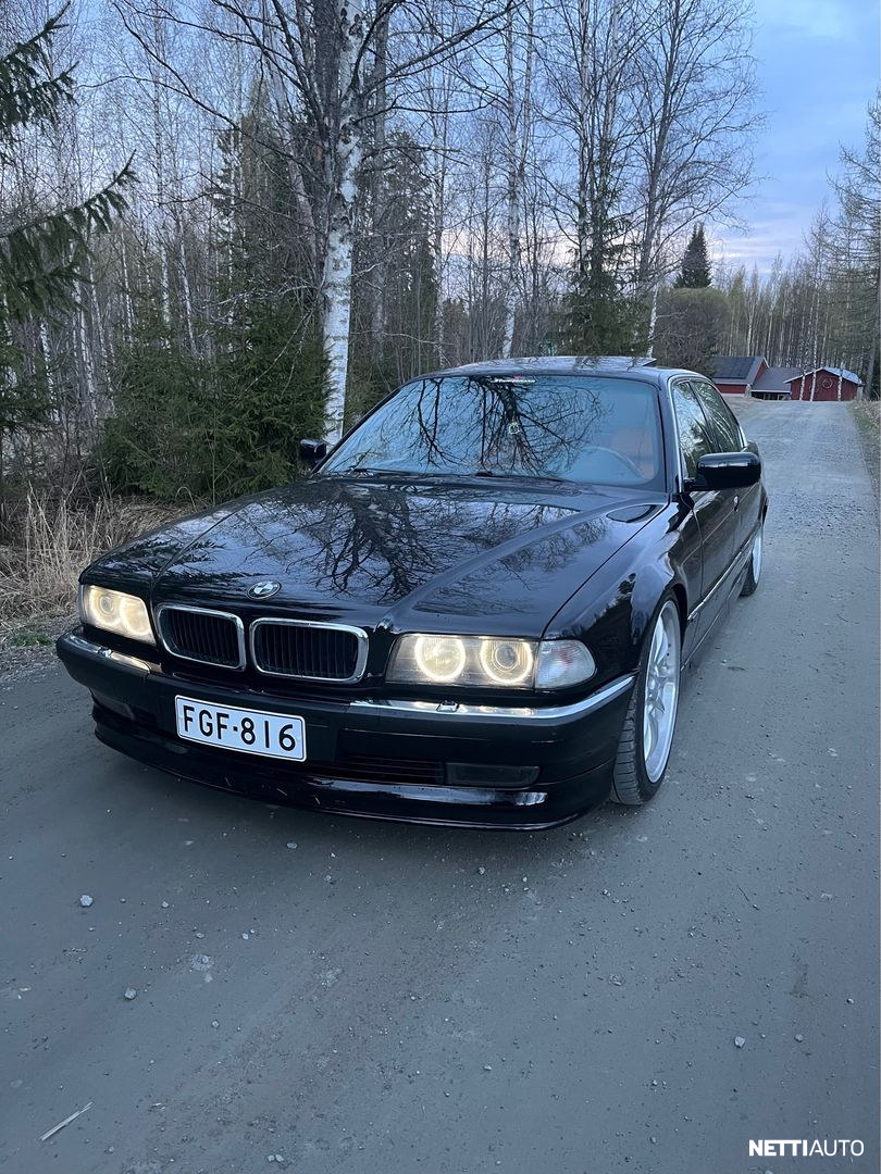 BMW 750