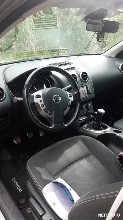 Nissan Qashqai 2011, kuva 4/5
