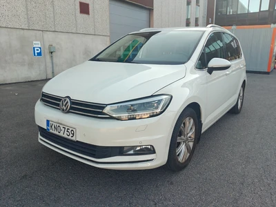 Volkswagen Touran 2016, kuva 1/37